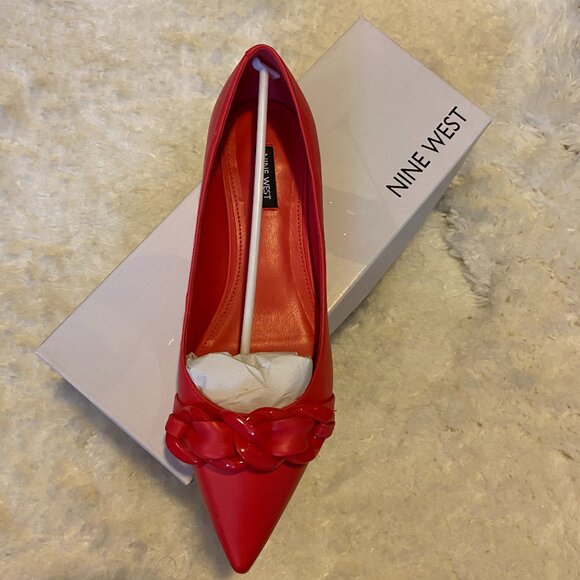 Buyme Pointy Toe Flats - Picture 1 of 1
